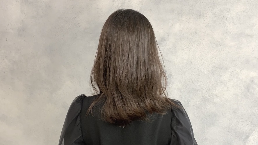 切りっぱなしミディアムにレイヤー（ドライカット）